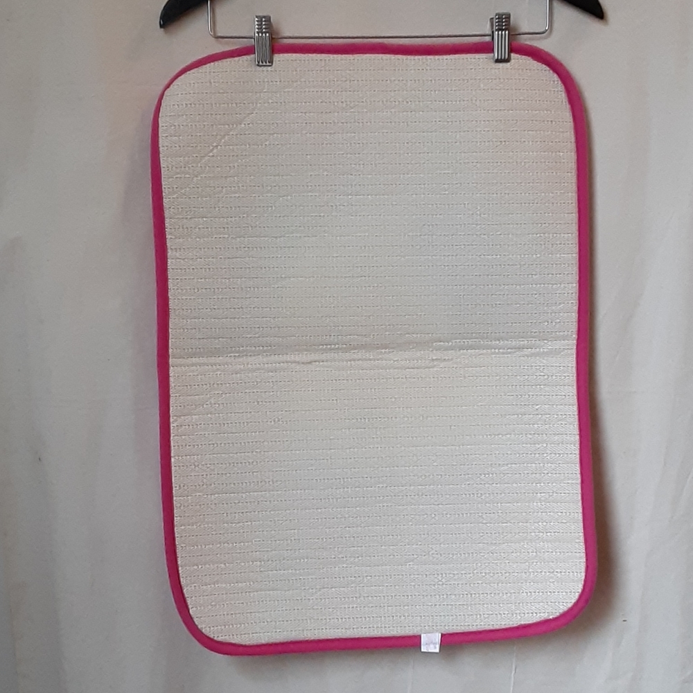 NWT Hello Kitty Bathmat - Picture 2 of 3